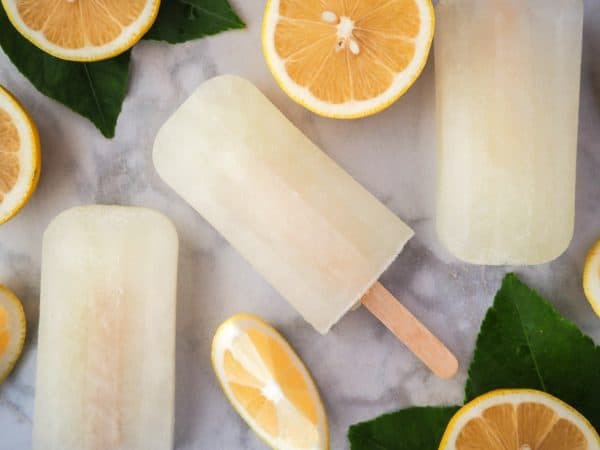 As a vegan, it can be hard to find vegan desserts to buy. Why not make your very own lemonade popsicle at home?