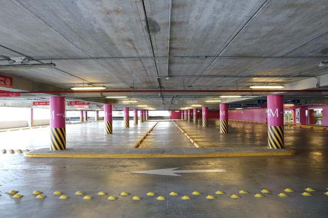 Looking for a side hustle business idea? If you love cleaning and would not mind cleaning parking lots, here's how to start a parking lot cleaning business!